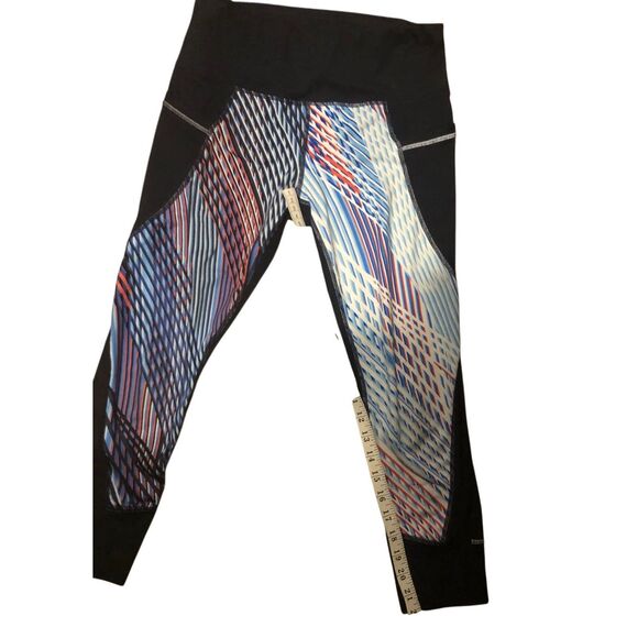 Athleta Womens Mosaic Relay Capri 2.0 Multi Size S - Picture 7 of 12